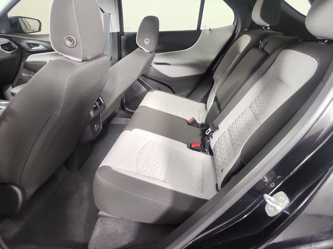 Used 2023 Chevrolet Equinox LS w/ LS Convenience Package AWD/4WD image 28