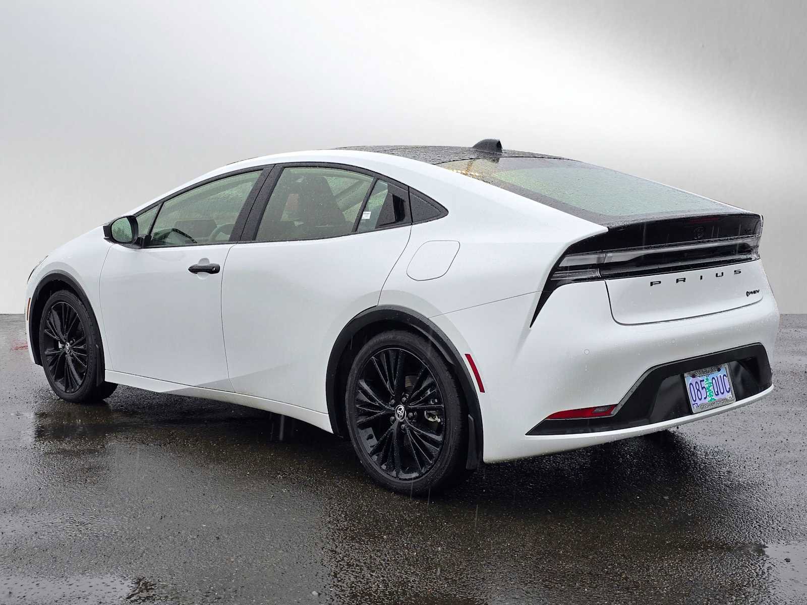 Used 2026 Toyota Prius Plug-In Hybrid image 6