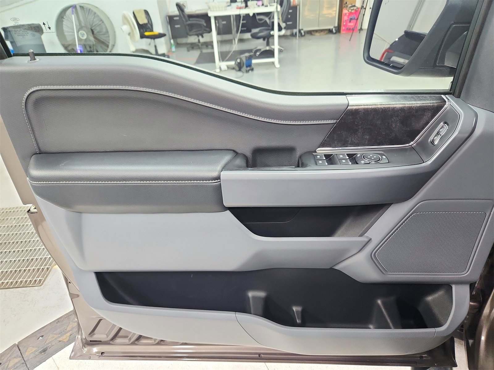 Used 2023 Ford F150 XLT w/ Equipment Group 301A Mid image 32