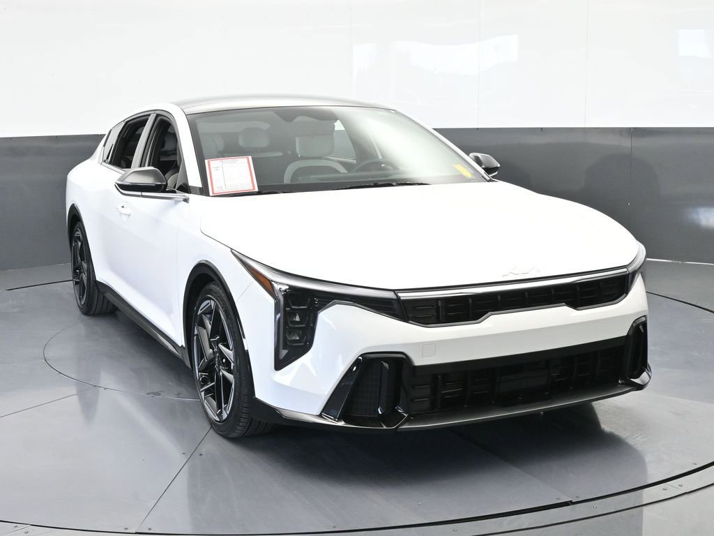 Used 2025 Kia K4 GT-Line w/ GT-Line Premium Package image 9