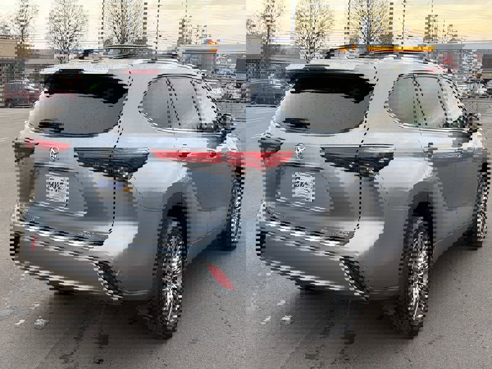 Used 2022 Toyota Highlander Platinum image 19