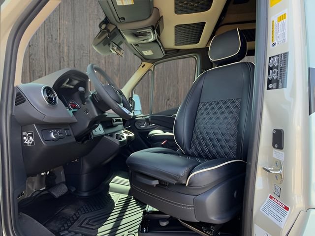 Used 2025 Mercedes-Benz Sprinter 3500 image 15