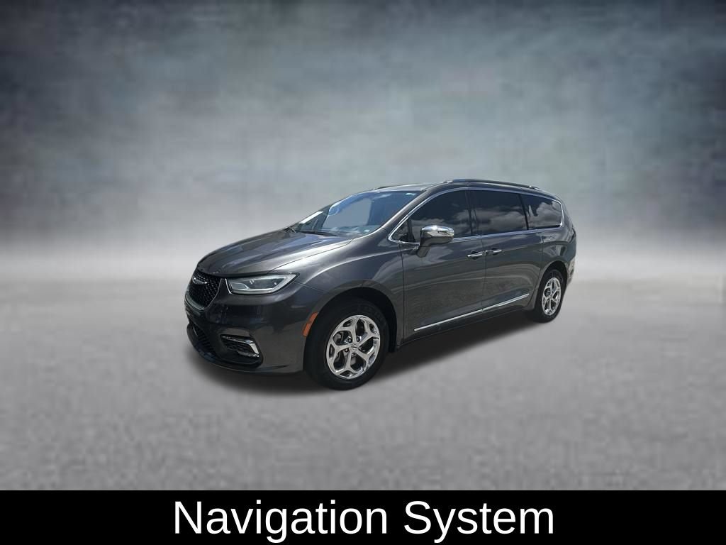 Used 2021 Chrysler Pacifica Limited AWD/4WD image 3