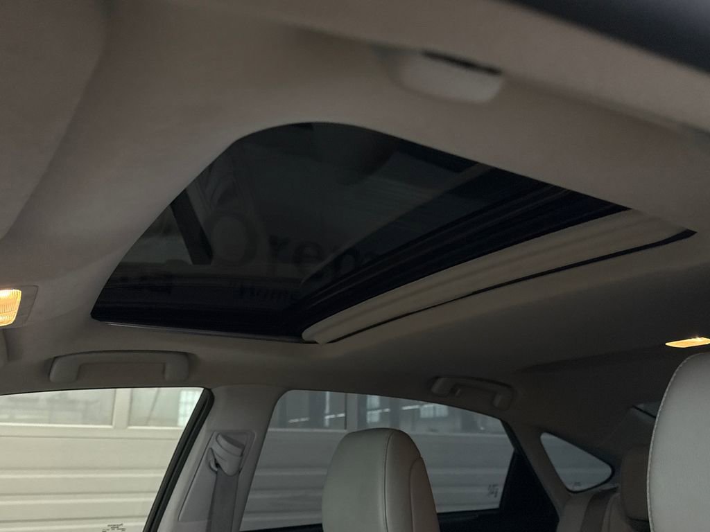 Used 2017 Toyota Avalon Touring w/ Protection Package image 8