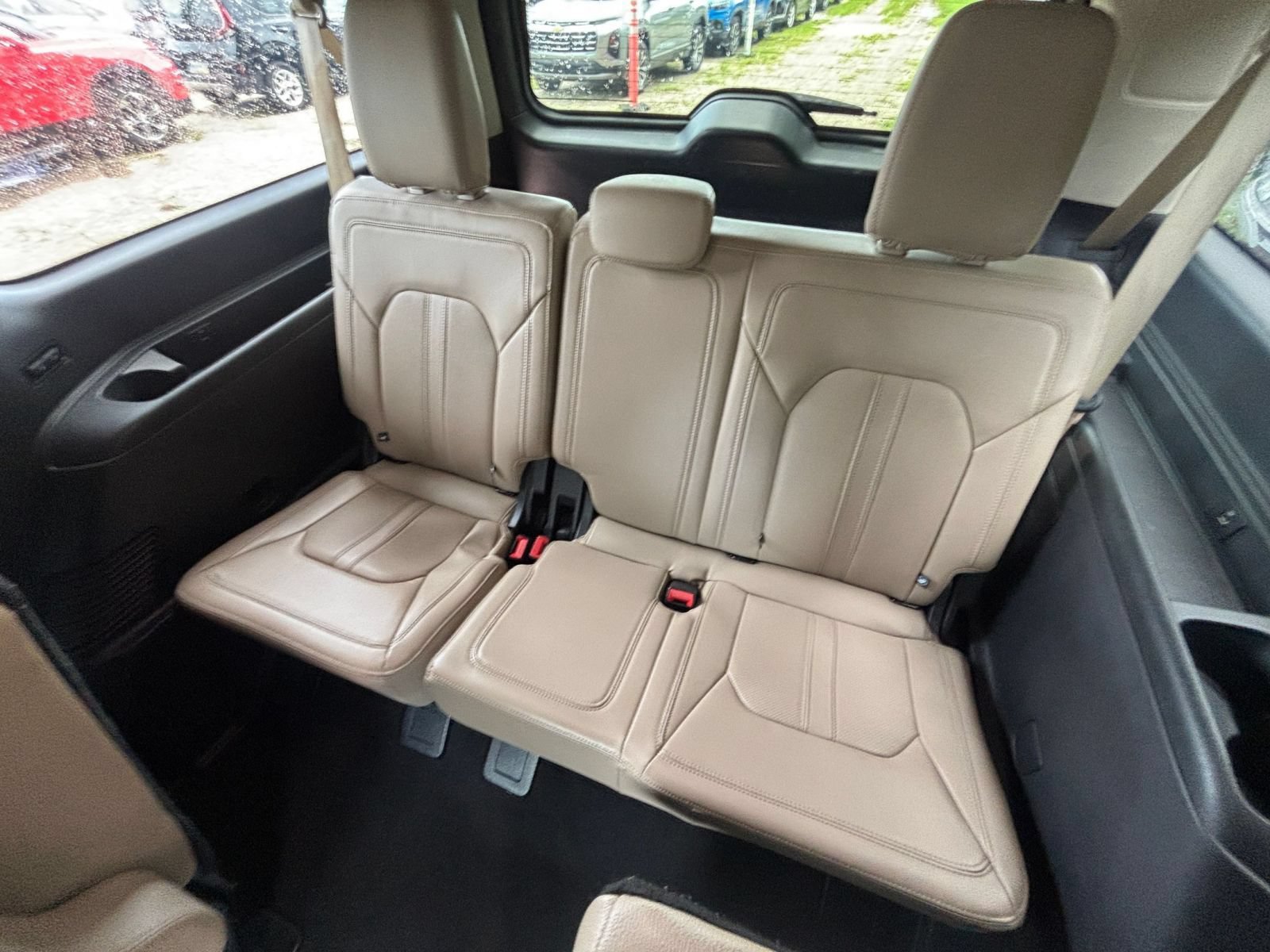Used 2024 Ford Expedition Max Limited AWD/4WD image 32