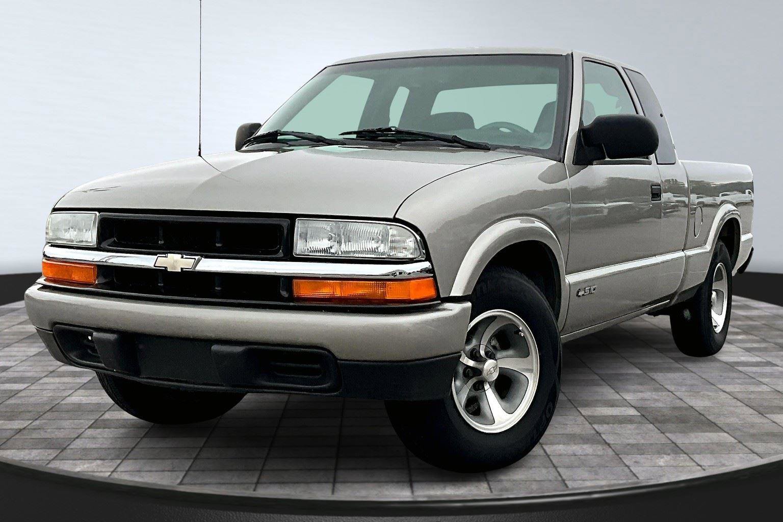 Used 2002 Chevrolet S10 Pickup LS w/ LS Preferred Equipment Group
