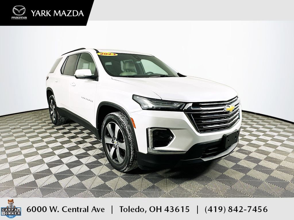 Used 2023 Chevrolet Traverse LT w/ LT Premium Package image 1