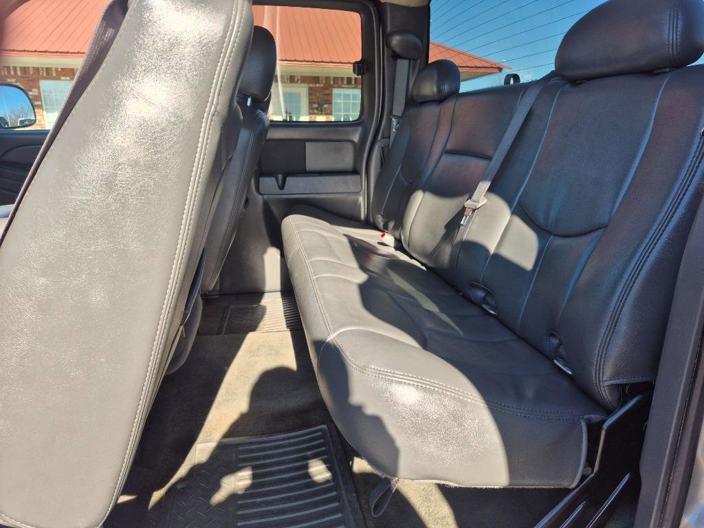 Used 2006 GMC Sierra 1500 SLE w/ Light Duty Power Package image 14