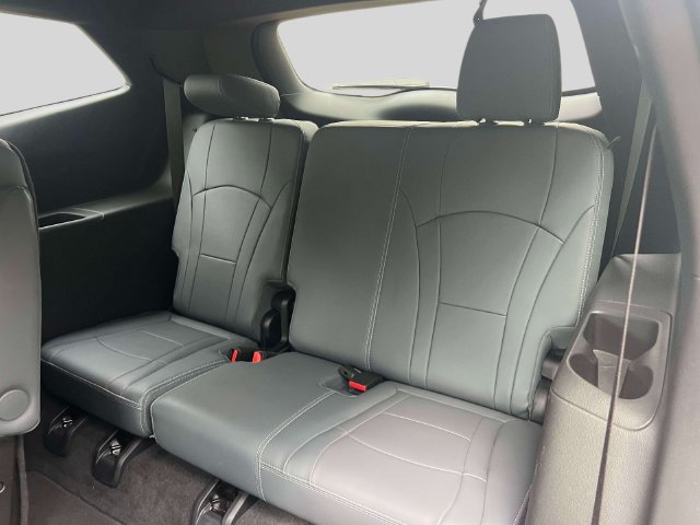 Used 2024 Buick Enclave Essence w/ Experience Buick Package AWD/4WD image 15