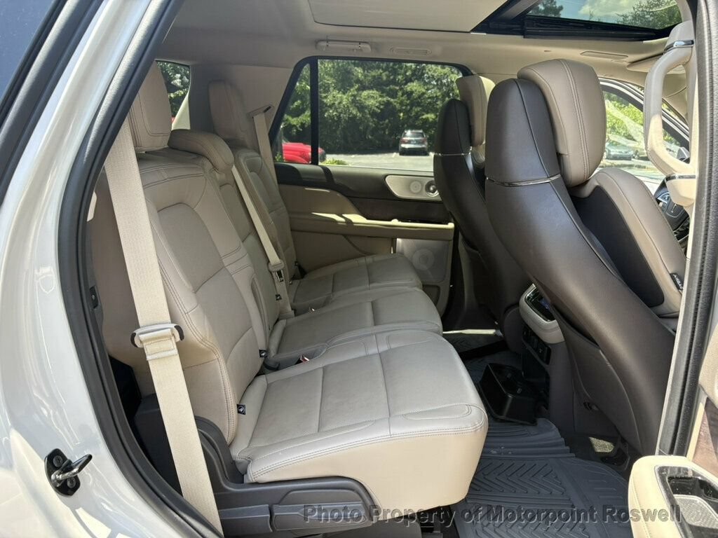 Used 2022 Lincoln Navigator Reserve AWD/4WD image 21