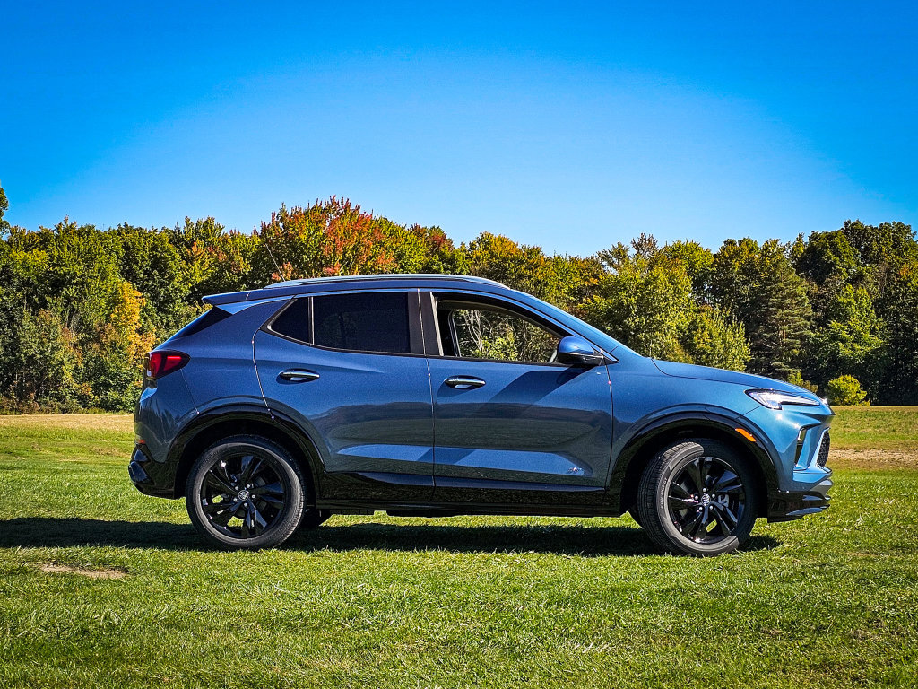 New 2026 Buick Encore GX Sport Touring AWD/4WD image 2