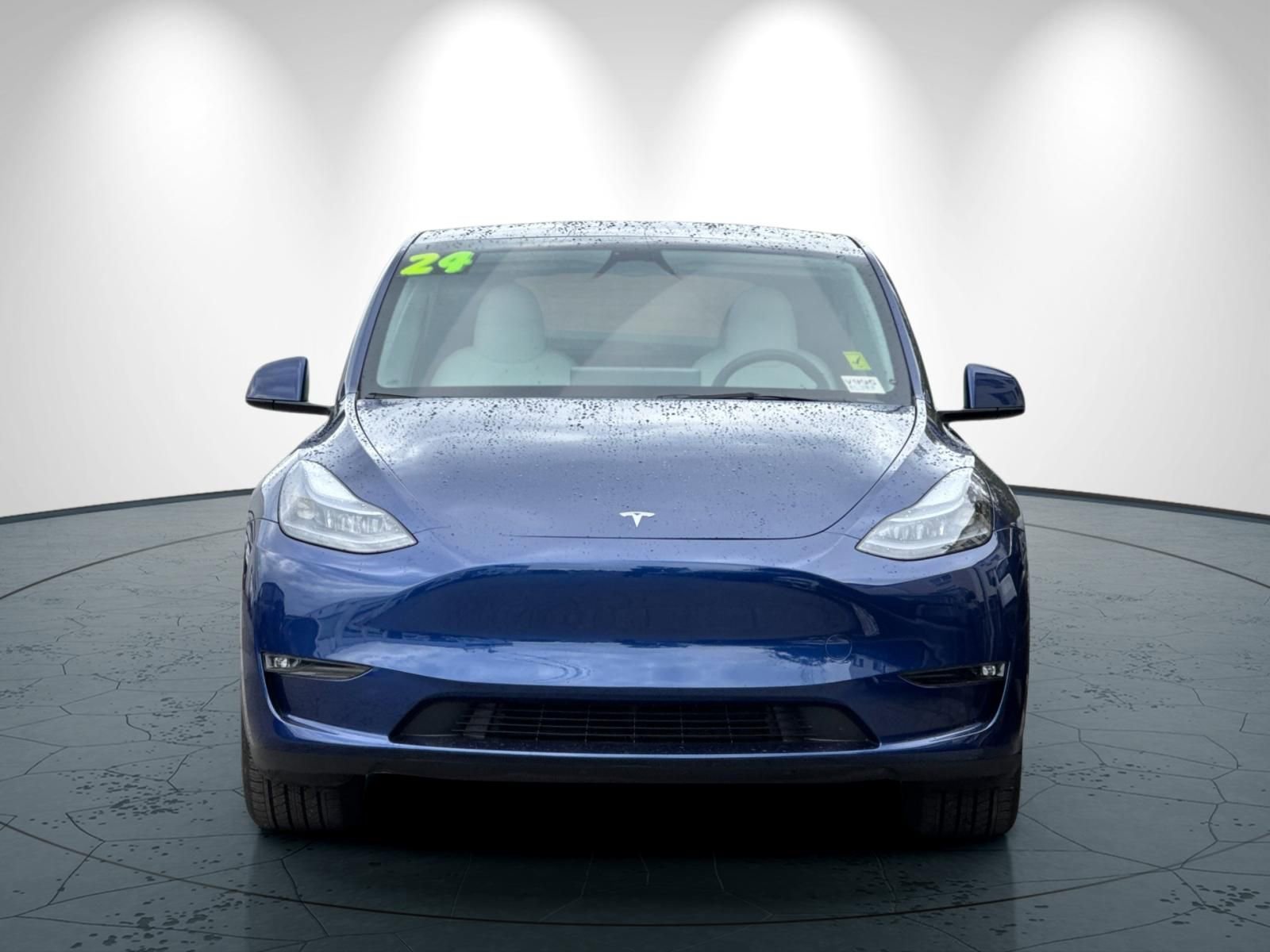 Used 2024 Tesla Model Y Long Range image 9
