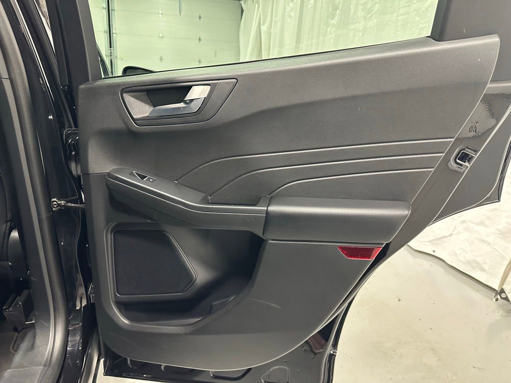Used 2025 Ford Escape ST-Line image 44