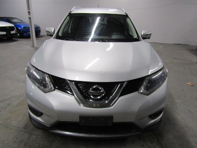 Used 2016 Nissan Rogue SV w/ SV Premium Package image 3