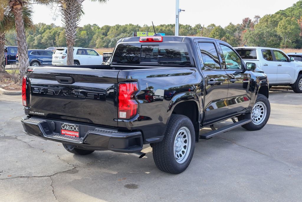 Used 2025 Chevrolet Colorado W/T image 2