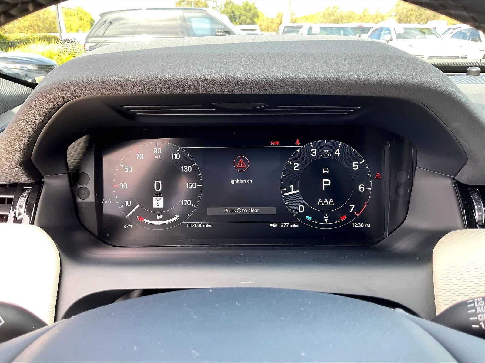 Used 2025 Land Rover Discovery Sport Dynamic SE AWD/4WD image 22