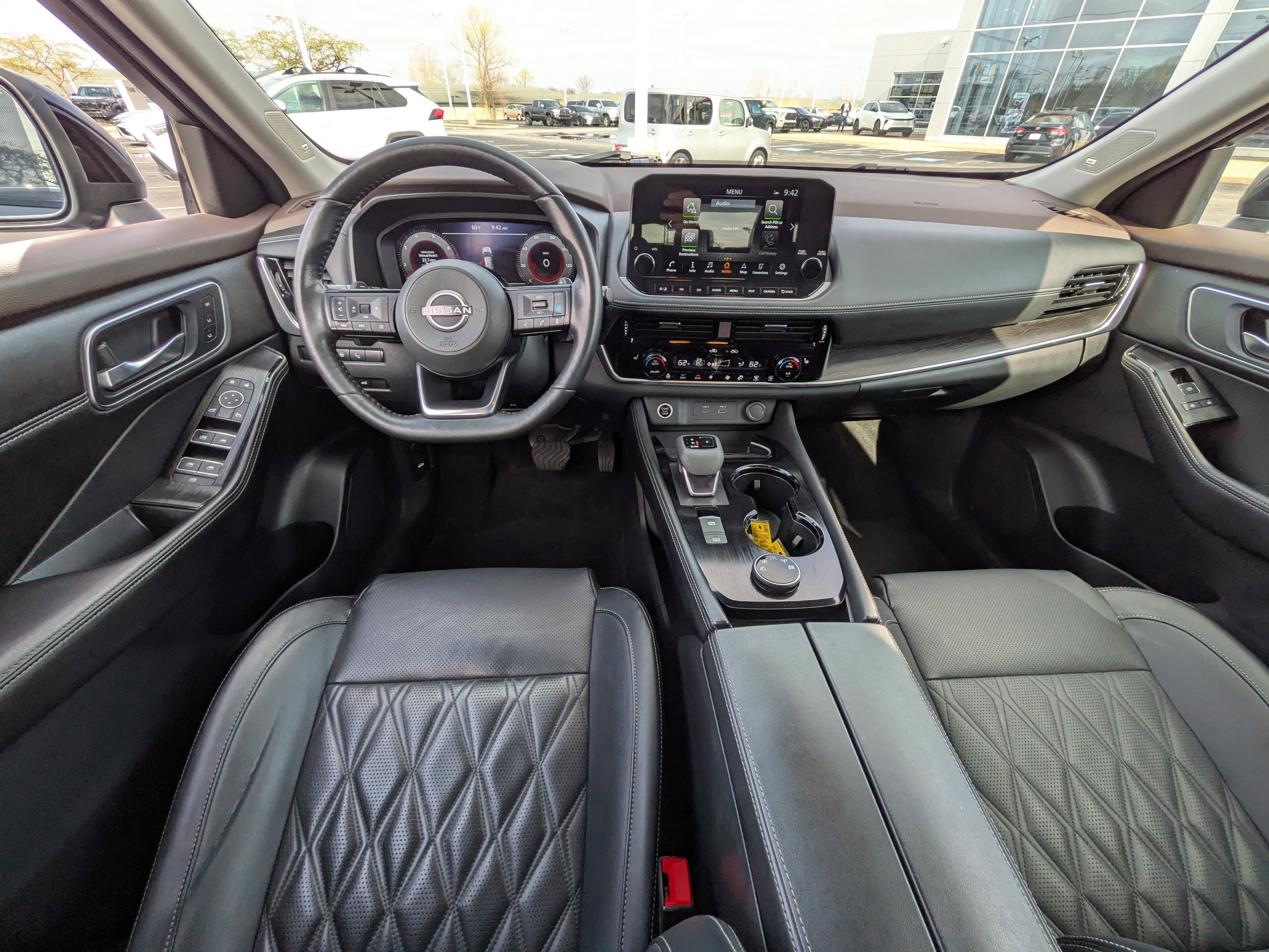 Used 2022 Nissan Rogue Platinum w/ Head-Up Display Package AWD/4WD image 12