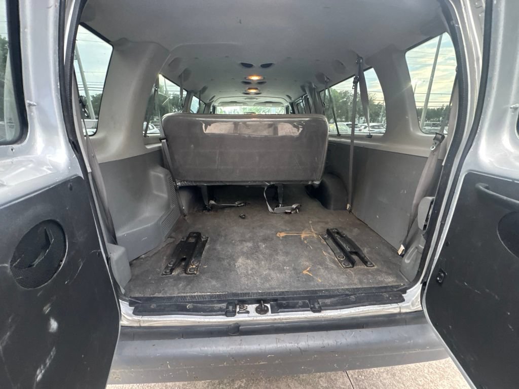 Used 2006 Ford E-350 and Econoline 350 XLT RWD image 43