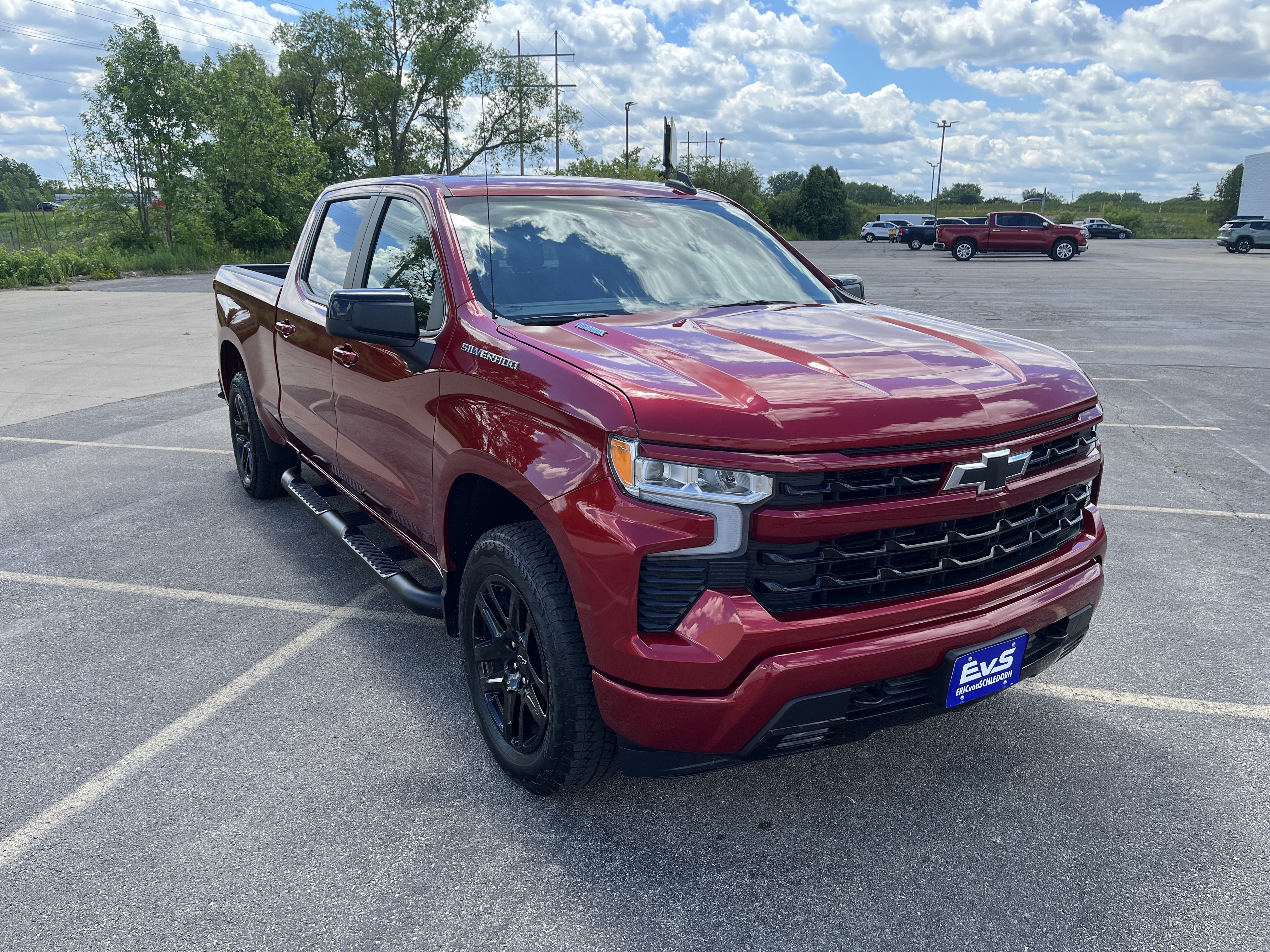 Used 2026 Chevrolet Silverado 1500 RST w/ RST Select Package AWD/4WD image 8