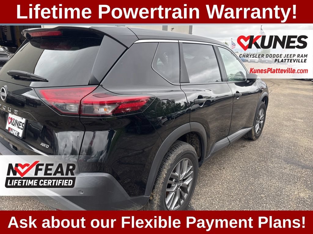 Used 2023 Nissan Rogue S AWD/4WD image 10