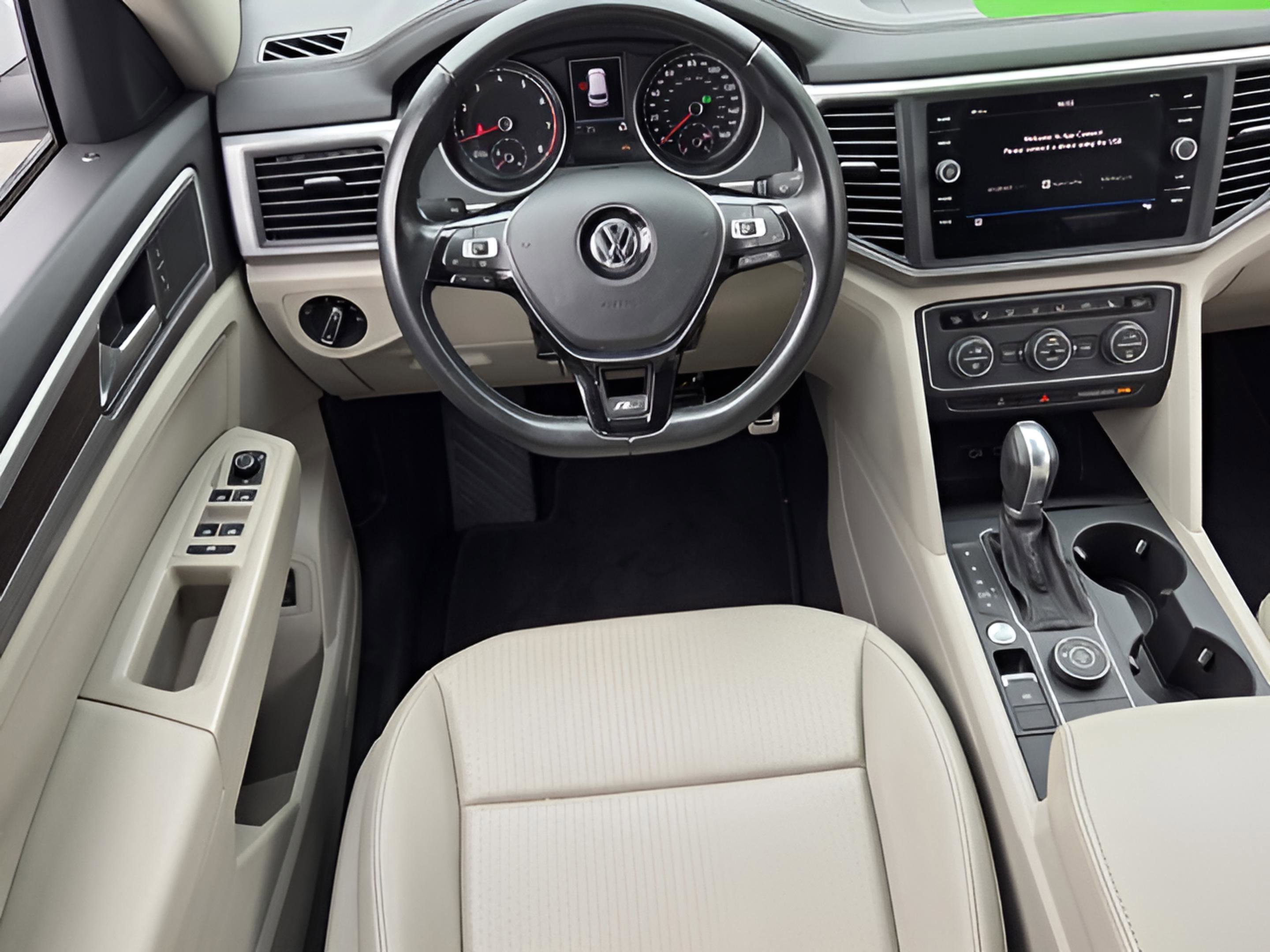 Used 2019 Volkswagen Atlas SE w/ Towing Package image 15