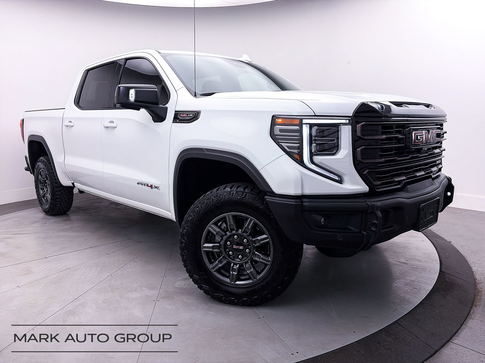 Used 2025 GMC Sierra 1500 AT4X AWD/4WD image 19