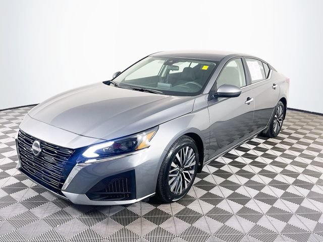 Used 2023 Nissan Altima 2.5 SV FWD image 4