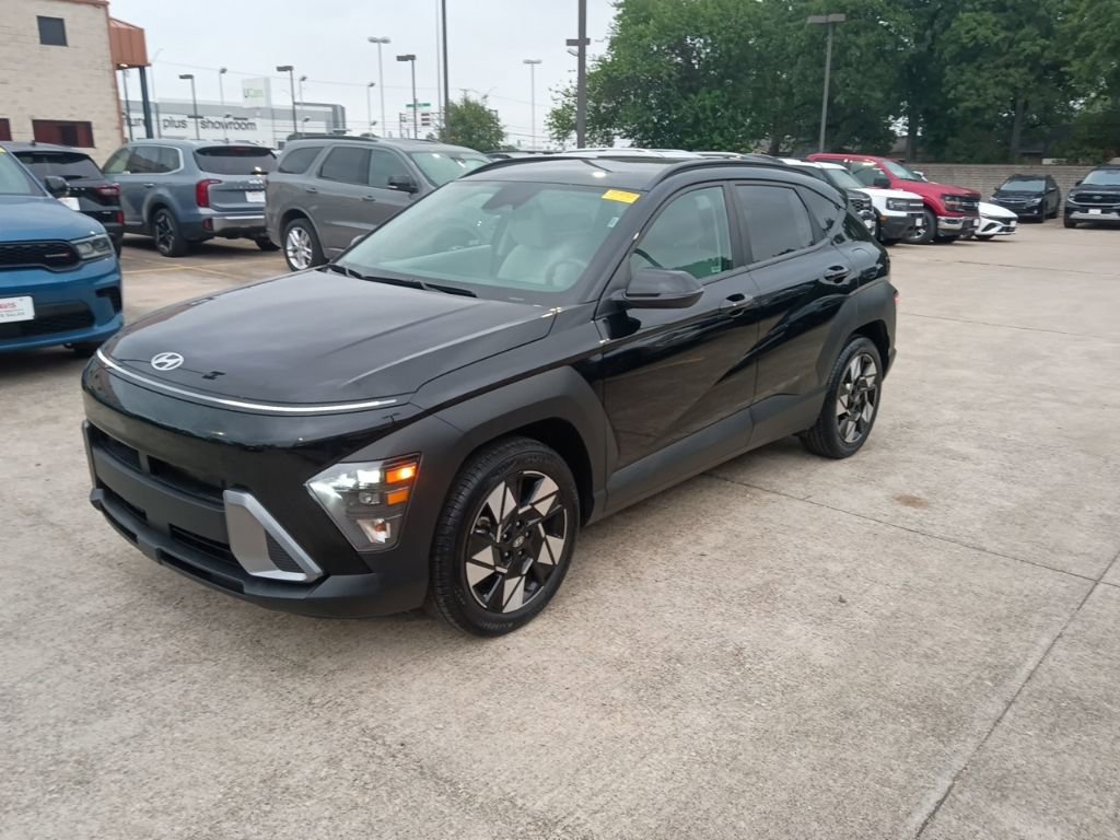 Used 2025 Hyundai Kona SEL FWD video 1