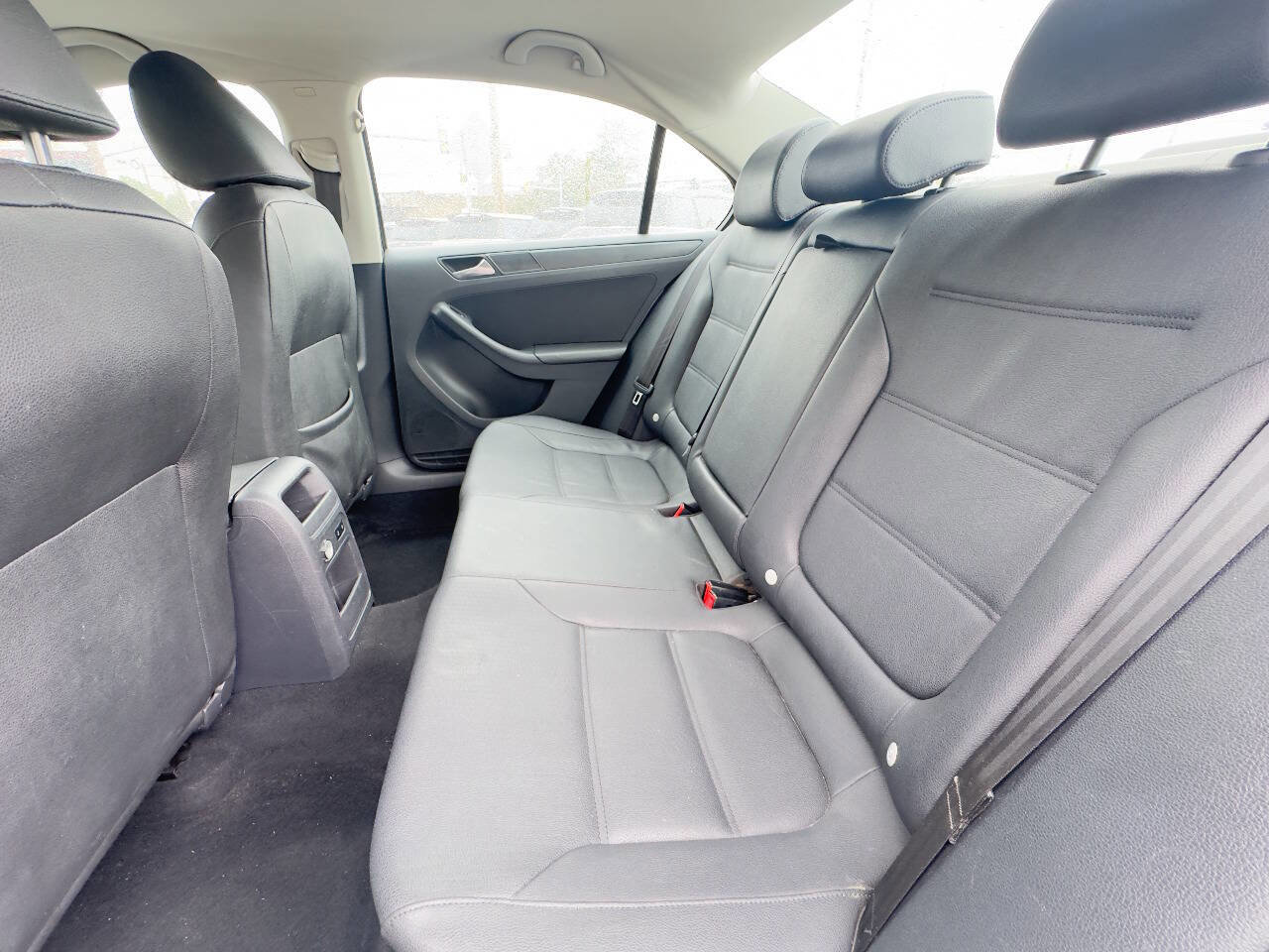 Used 2012 Volkswagen Jetta SE image 11