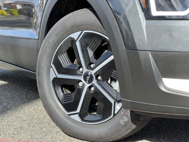 Certified 2025 Kia Niro EX image 2