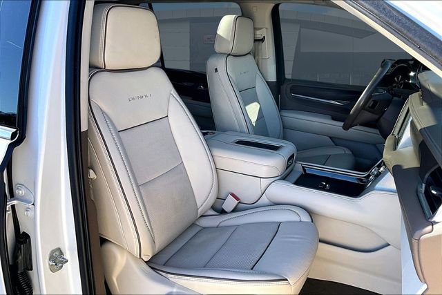 Used 2021 GMC Yukon XL Denali image 7