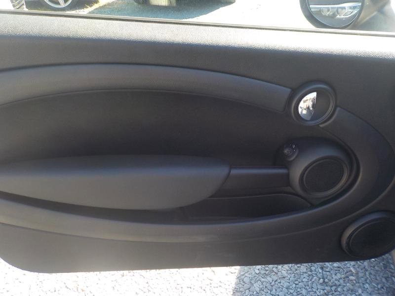 Used 2015 MINI Cooper Roadster w/ Mini Connected Package image 10