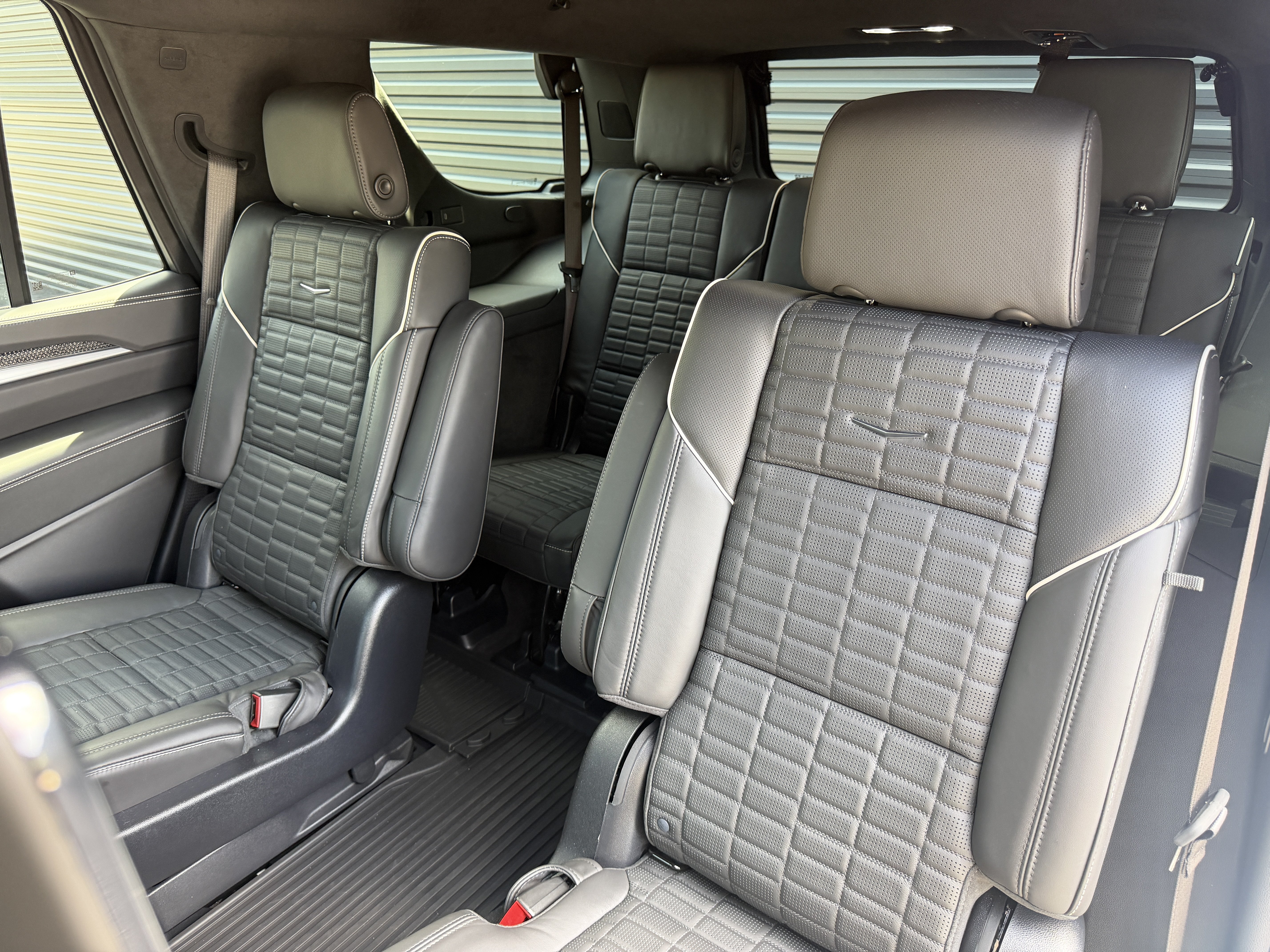 Used 2025 Cadillac Escalade V AWD/4WD image 31