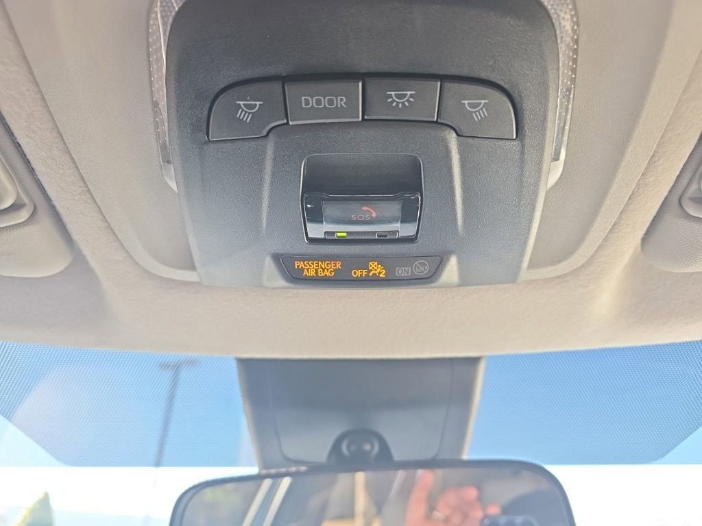 Used 2022 Toyota Corolla Cross LE image 29