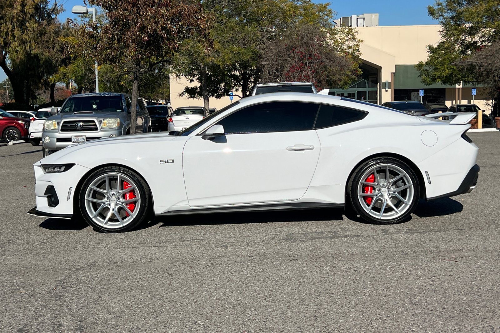 Used 2024 Ford Mustang GT Premium image 7