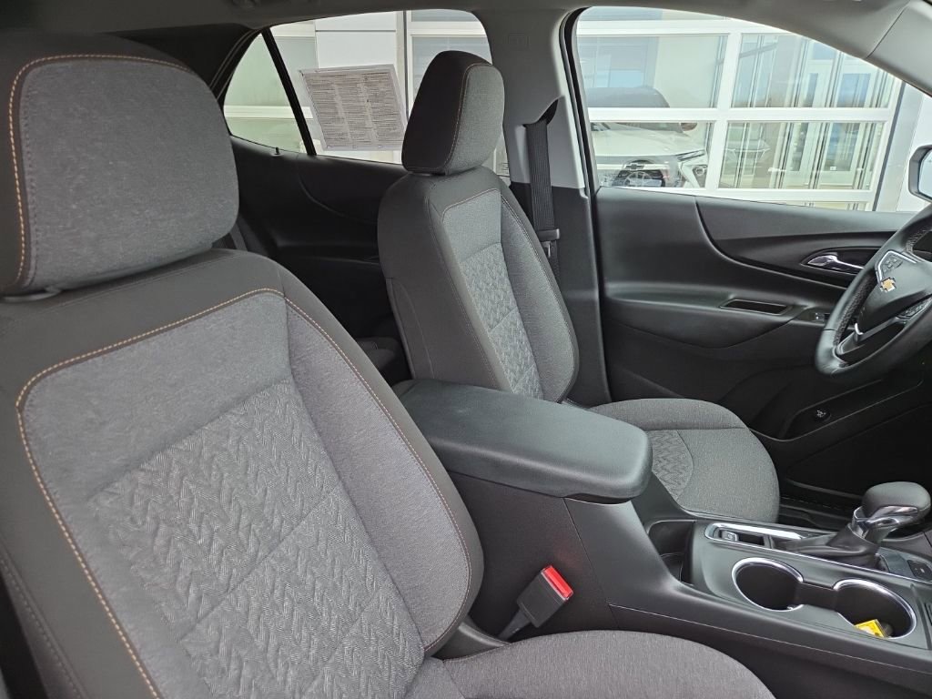 Certified 2024 Chevrolet Equinox LT w/ LPO, Floor Liner Package image 22