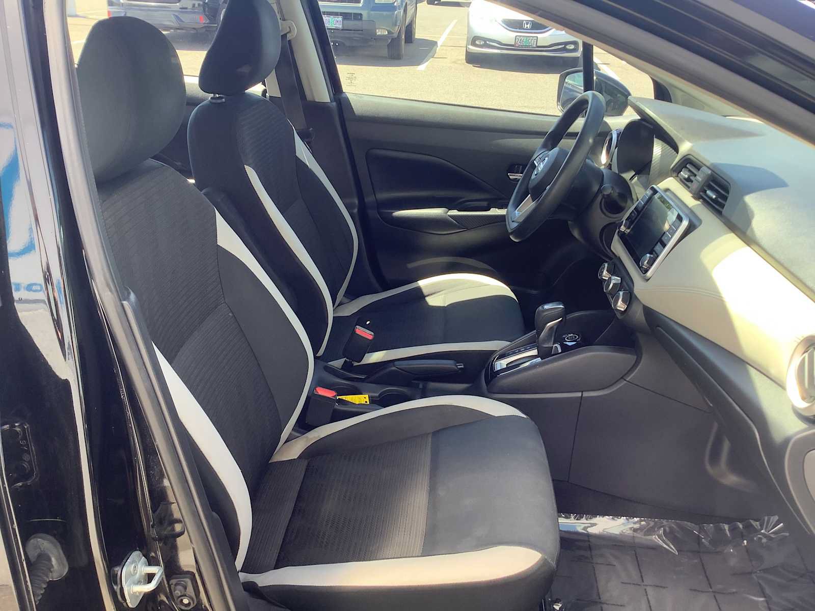 Used 2020 Nissan Versa SV FWD image 15