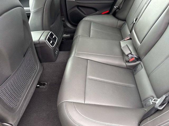 New 2027 Genesis G70 2.5T RWD image 12