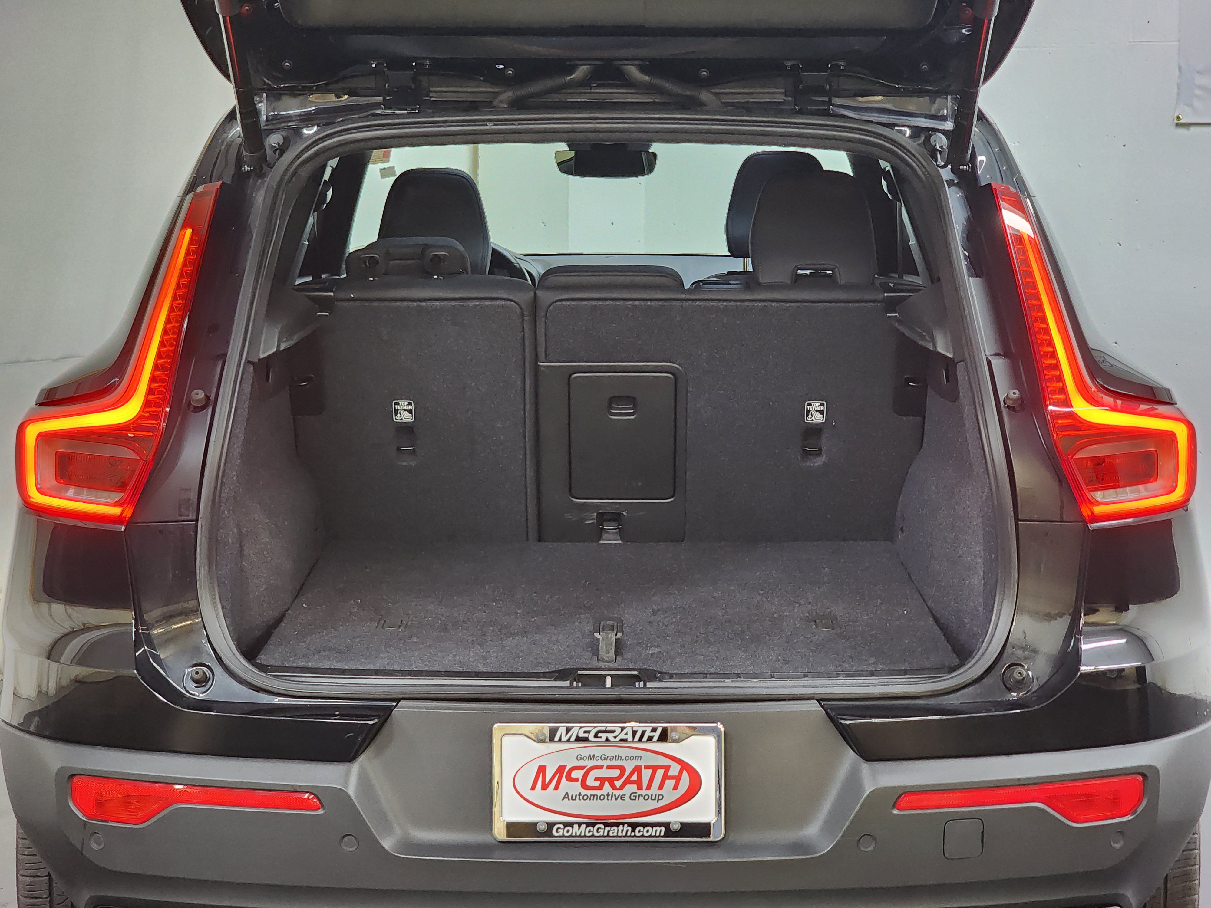 Used 2023 Volvo XC40 B5 Plus w/ Climate Package AWD/4WD image 8
