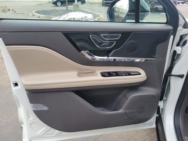 Certified 2024 Lincoln Corsair AWD image 20