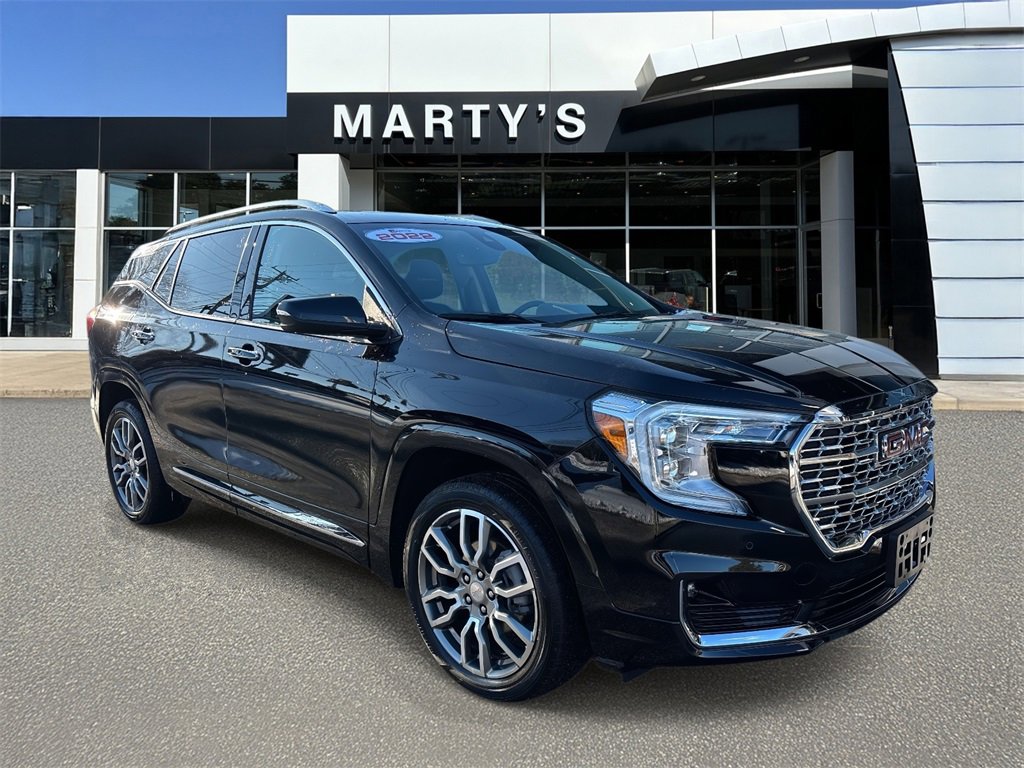 Used 2022 GMC Terrain Denali w/ LPO, Floor Liner Package image 1