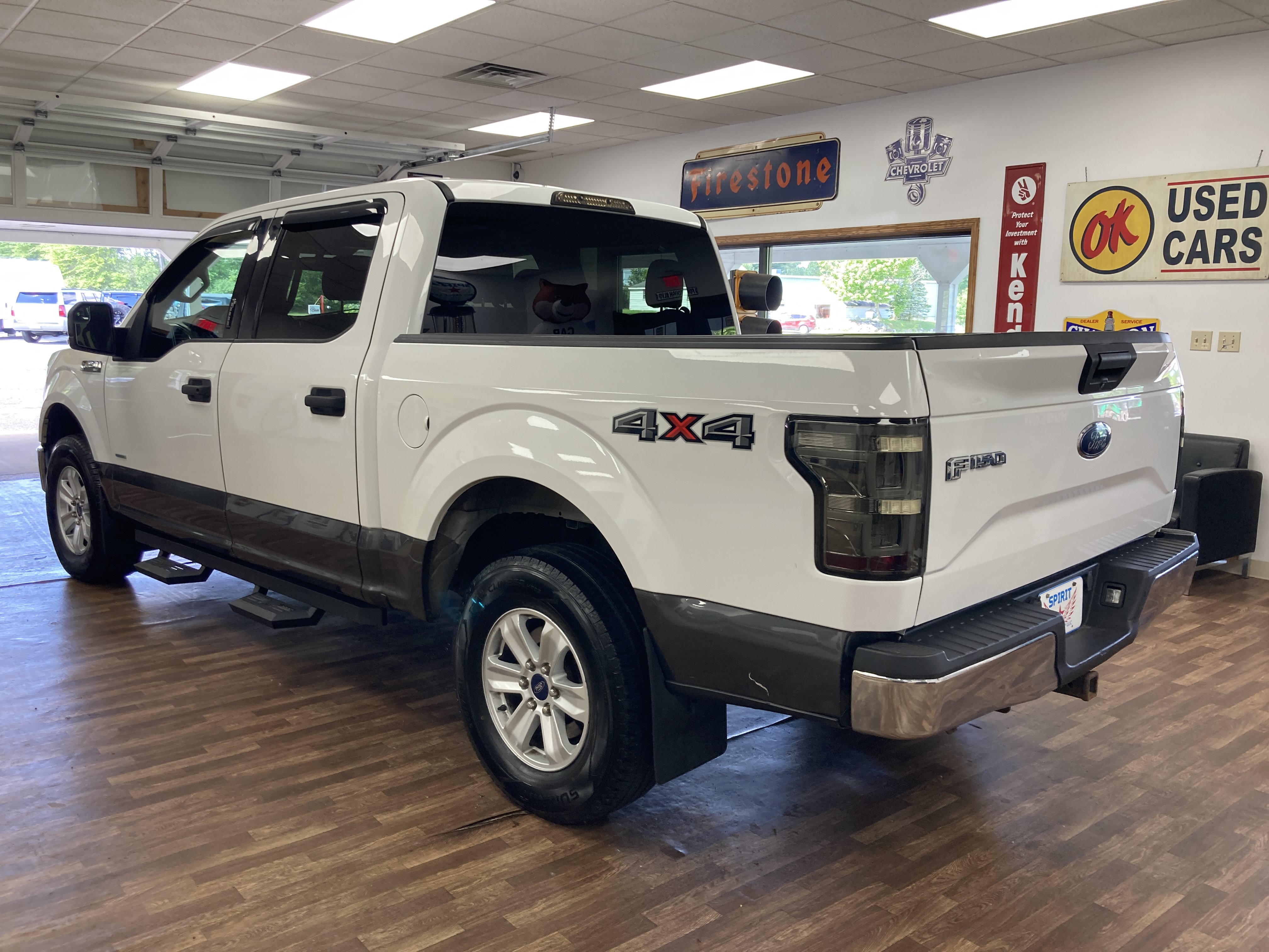 Used 2016 Ford F150 XLT w/ Equipment Group 301A Mid AWD/4WD image 9