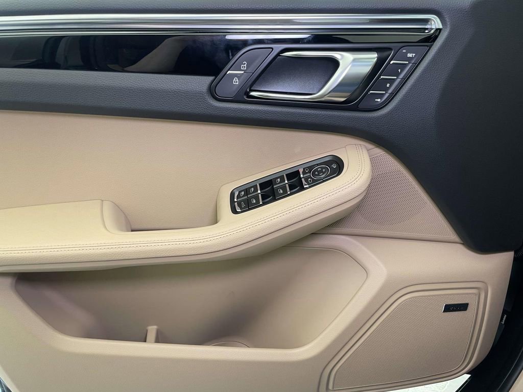 New 2026 Porsche Macan image 36