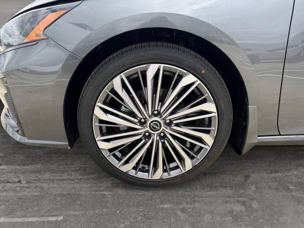New 2026 Nissan Altima 2.5 SV w/ SV Premium Package FWD image 9