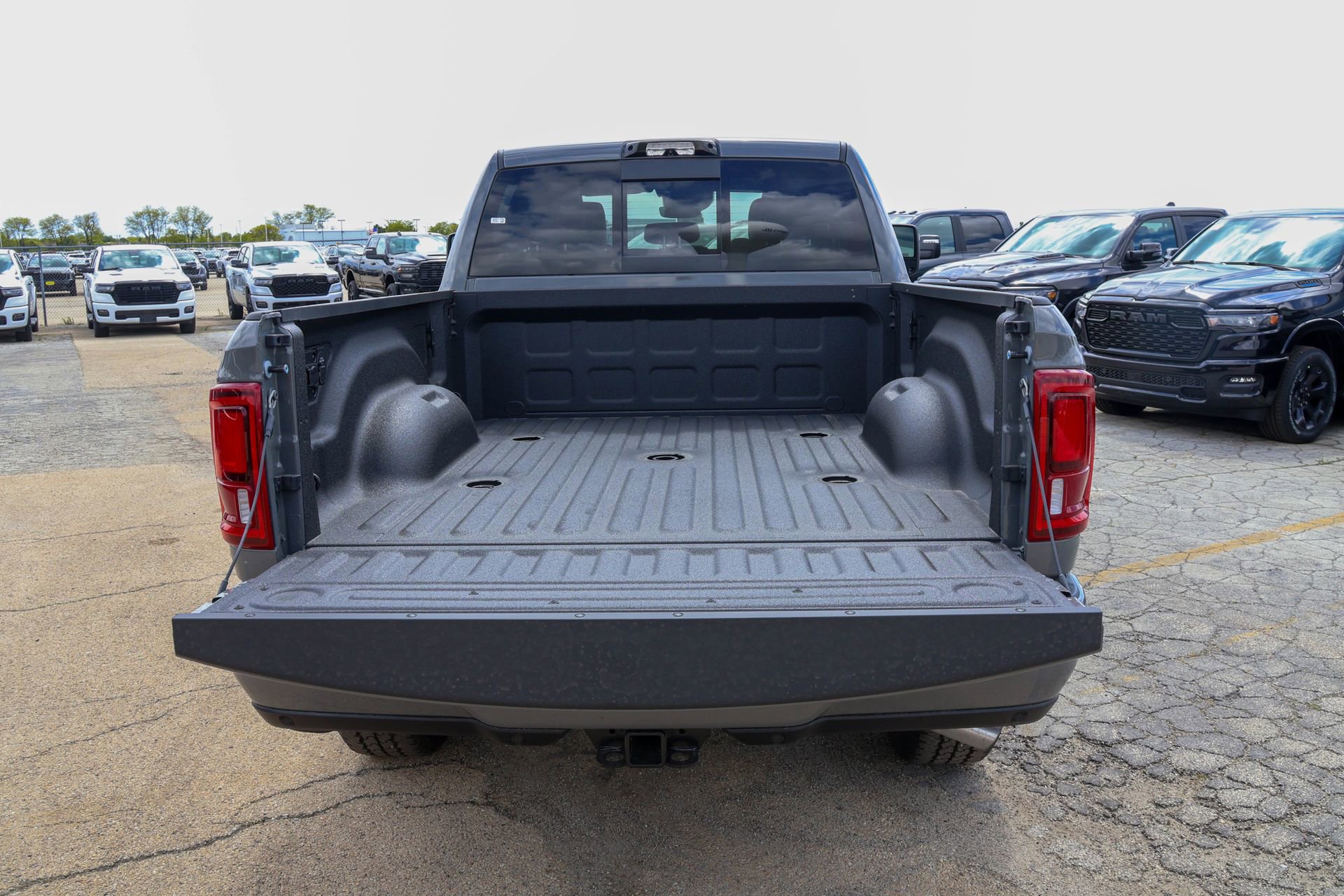 New 2026 RAM 3500 Laramie AWD/4WD image 14