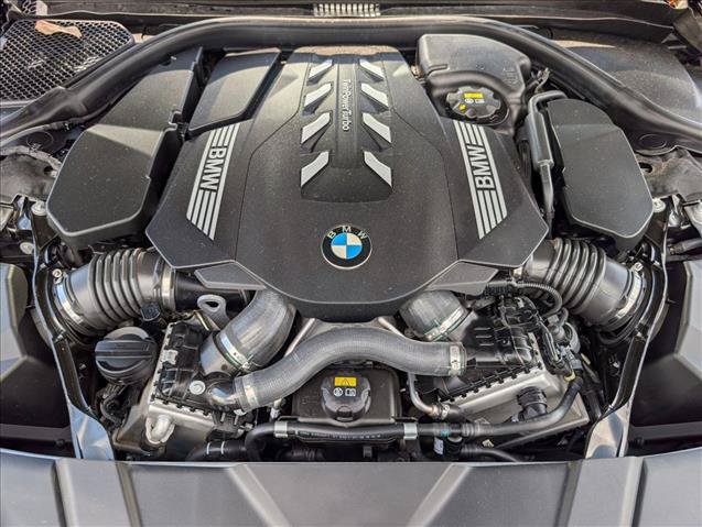Used 2022 BMW 750i xDrive AWD/4WD image 25