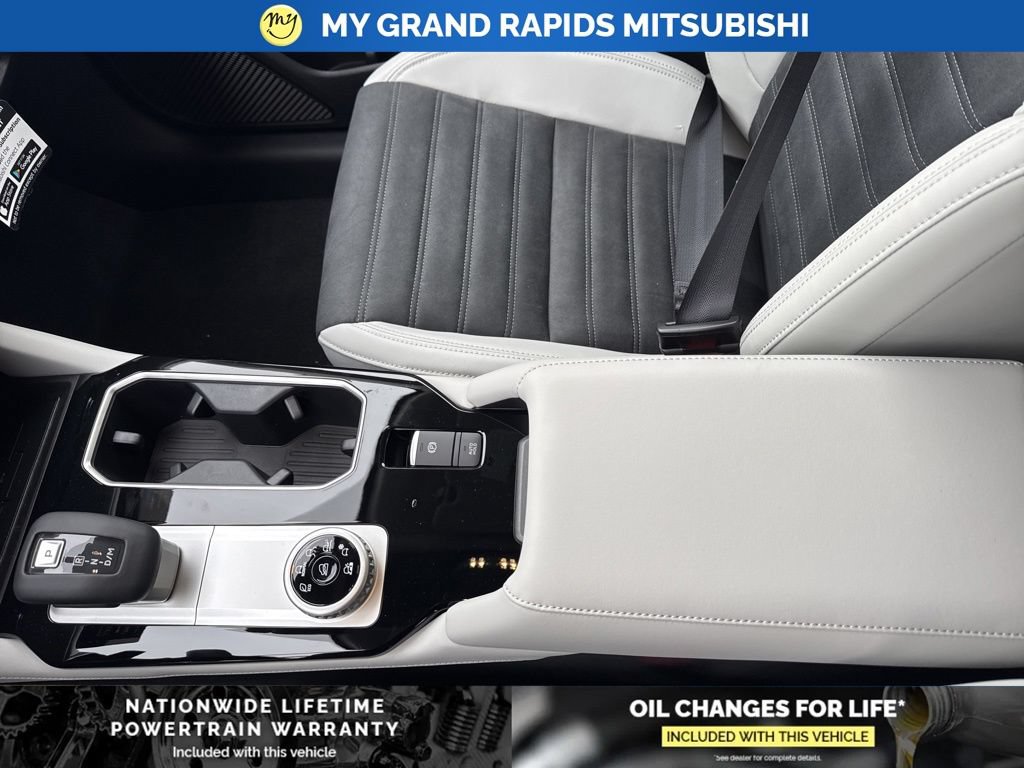 New 2026 Mitsubishi Outlander SE AWD/4WD image 19