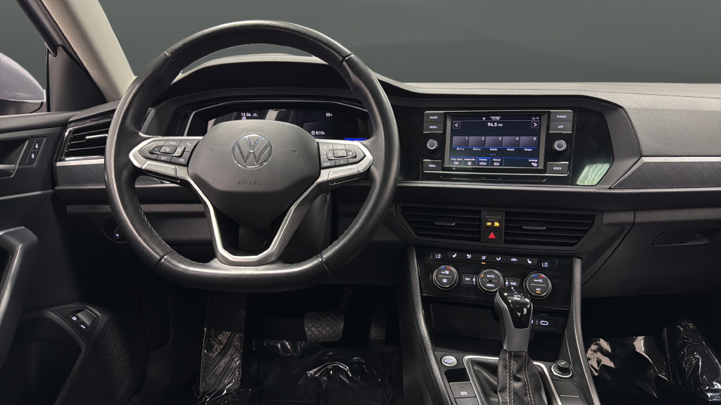 Certified 2024 Volkswagen Jetta SE FWD image 11