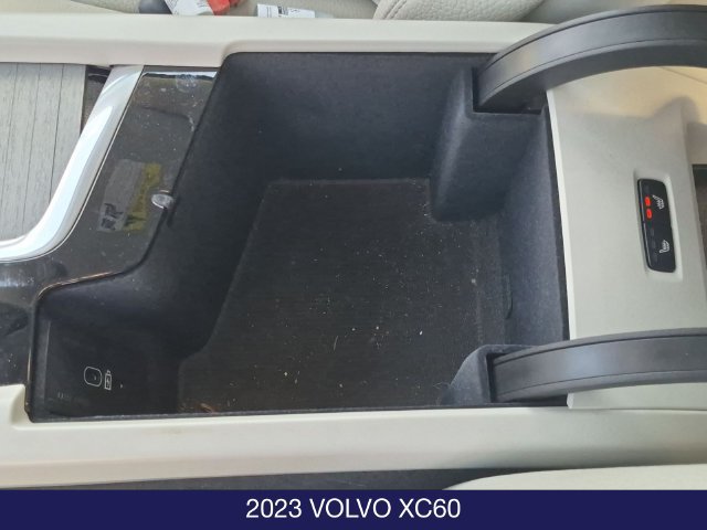 Used 2023 Volvo XC60 B5 Plus w/ Climate Package AWD/4WD image 15