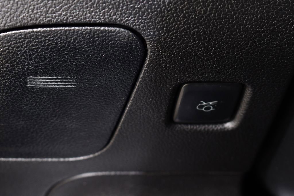 Used 2015 Ford Mustang Convertible w/ Equipment Group 051A RWD image 27